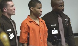 马里兰州推迟了对李·马尔沃的重审，因为弗吉尼亚州表示他不能亲自出庭