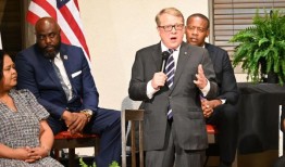 惠特迈尔：阿拉巴马州的国会竞选揭示了美国政治的裂痕