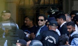 伊姆兰·汗已获准保释，但这位前巴基斯坦总理的释放仍不确定