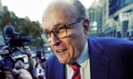 鲁迪·朱利安尼承认他诽谤了两名乔治亚州的投票工作人员