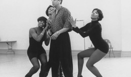 甜蜜的情感：为什么原来的百老汇音乐剧回到果冻的最后果酱在安可!