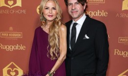 瑞秋·佐伊和丈夫罗杰·伯曼结束了26年的婚姻，“我们非常自豪”