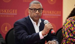 美国国家橄榄球联盟与塔斯基吉大学合作设计虚拟体育场