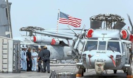 美国海军军舰停靠在巴生港