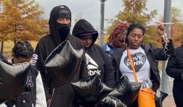 伯明翰一名男子的家人说，他被认为是被儿子杀害后埋在花园里的