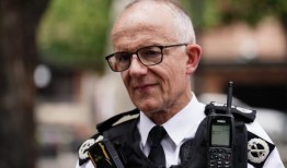 伦敦警察局局长说，煽动种族和宗教仇恨“完全合法”