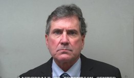 阿拉巴马州的一名法官被起诉，被控将5万美元公款用于沙发、酒精和奢侈旅行