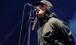 利亚姆·加拉格尔在雷丁音乐节上取笑绿洲乐队的回归