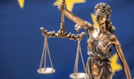 前医生，妻子在亨茨维尔止痛药诈骗案中认罪，涉案金额230万美元