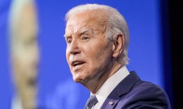 民主党人急于在拜登陷入模糊的法律领域之前决定他的政治前途