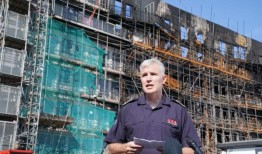 伦敦消防队长警告说，格伦费尔事件后，建筑法规仍需要“更多的牙齿”