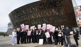 威尔士国家歌剧院的音乐家投票反对削减开支