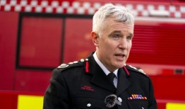 伦敦消防队长呼吁在建筑安全和公司利润方面“打破神话”