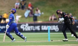 乔治亚·普林默在威灵顿火焰击败奥塔哥火花的超级粉碎中发挥了关键作用