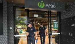 Woolworths首席执行官为澳大利亚国庆日的商品选择辩护