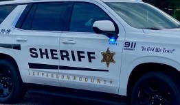 在杰斐逊县西部，两名男子在黎明前的争吵中互相射击