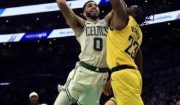 朱·霍乐迪在最后时刻卷土重来，将波士顿凯尔特人拉到决赛边缘