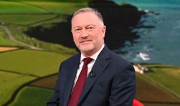 Steve Reed说，负债累累的泰晤士水务公司不会国有化