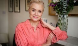 周一晚间新闻简报：绍斯波特持刀袭击案中，8人中有儿童被刺