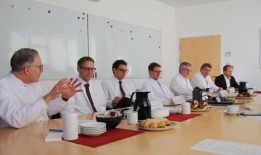 阿加特里医院：新主任和高级医生开始工作