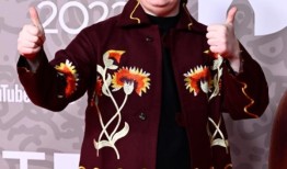 刘易斯·卡帕尔蒂在娱乐圈休息期间突然公开露面