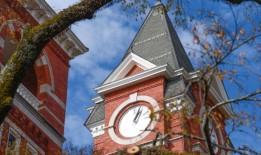 奥本大学获得了5000万美元的拨款，这是大学历史上最大的一笔拨款