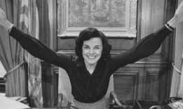 黛安·范斯坦的第一手故事，朋友和开拓者，在她的葬礼上闪耀