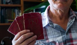 这款时尚配饰不仅适合沙滩莫希托在打折再查一下Sinsay的Renee