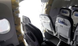 听证会开始讨论波音飞机的舱门是如何在飞行途中被吹飞的