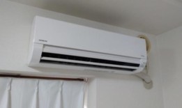 日本制造商：在炎热的夜晚睡觉时使用空调，因为中暑的风险可能达到“警告”级别