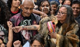 工作安全组织拒绝对维罗妮卡·纳尔逊的死提出指控，母亲对此感到厌恶