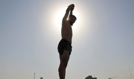 周一是世界上有记录以来最热的一天，打破了周日的短暂记录