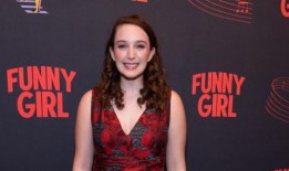 艾菲·阿德玛将出演外百老汇的《完美和平》