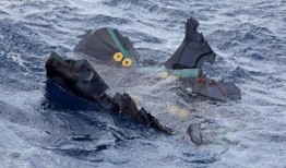 日本坠机造成8人死亡，美军停飞整个鱼鹰舰队