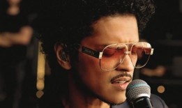 布鲁诺·马尔斯和百乐宫将在拉斯维加斯推出“The Pinky Ring”鸡尾酒酒廊和爵士酒吧