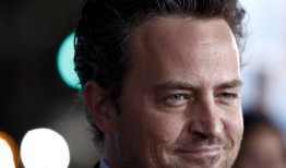 马修·佩里说，氯胺酮就像“被快乐的铲子砸了头”