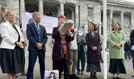 司法部长将在年底前提出法案，将跟踪定为非法行为