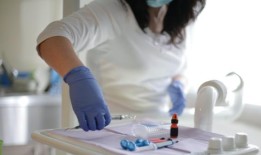 联邦政府将提供资金，加快6 600名受过国际教育的卫生专业人员的资格认证