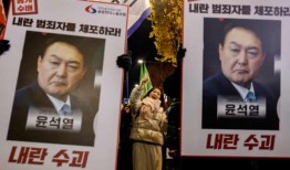 韩国执政党领导人说，除非总统尹槿惠下台，否则韩国将面临“巨大危险”