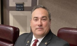 前阿拉巴马州议员因选民欺诈案被判入狱60天