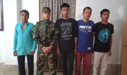5名民解阵线武装分子在逃离布德什的藏身之处后向特里普拉邦警方投降