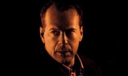 《第六感》的布鲁斯·威利斯给海莉·乔尔·奥斯蒙留下了珍贵的信息