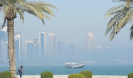 气象署发出雷雨及强风警告