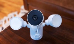 谷歌(Google)的Nest泛光灯摄像头目前只卖70美元
