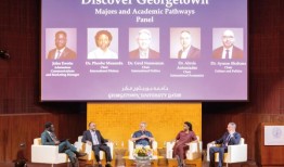 学校有200多名高中生