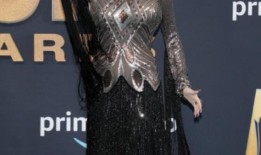 多莉·帕顿说：我是一个低科技的女孩