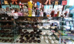 这家移动糖果店有很棒的礼物……如果你愿意放弃的话