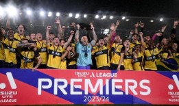 争取三冠王的荣耀使水手队的庆祝活动保持在冰上