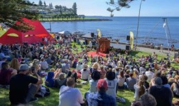 节日季从本月开始