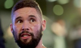 退役拳击手托尼·贝卢是最后一个加入《我是名人》阵容的人